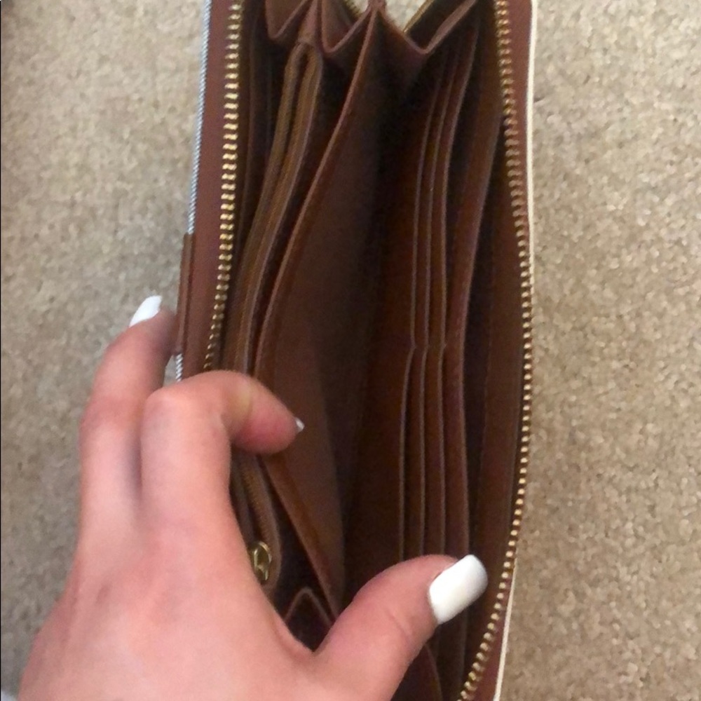 Wallet - Picture 5 of 8